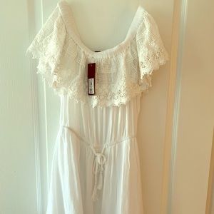 Adorable off the shoulder sun dress!!